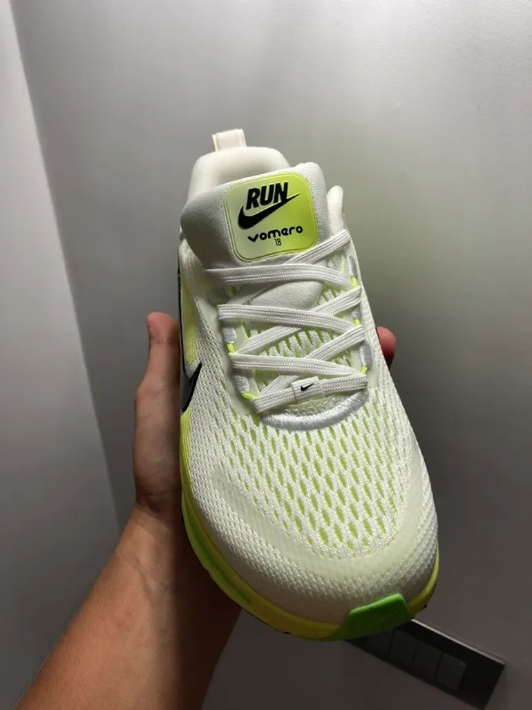 Used Nike Vomero 18 bike — image 2 of 8