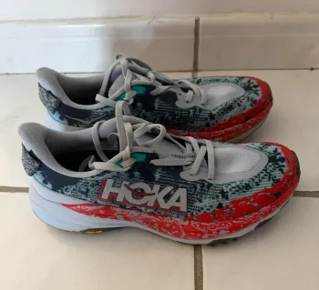 Used Hoka Speedgoat 6 bike — image 2 of 3