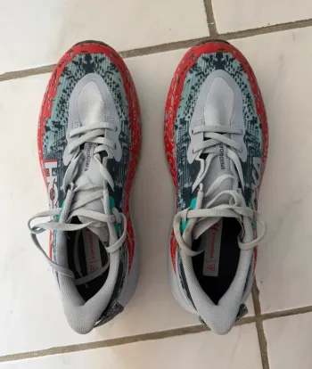Used Hoka Speedgoat 6 bike — image 3 of 3