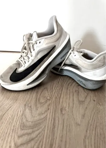 Used Nike Zoom Fly 6 Running Shoes