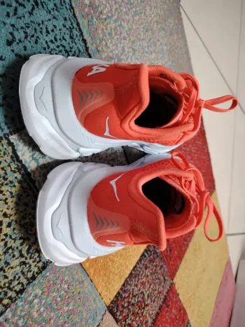 Used Hoka Clifton bike — image 8 of 12