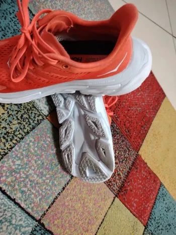 Used Hoka Clifton bike — image 7 of 12