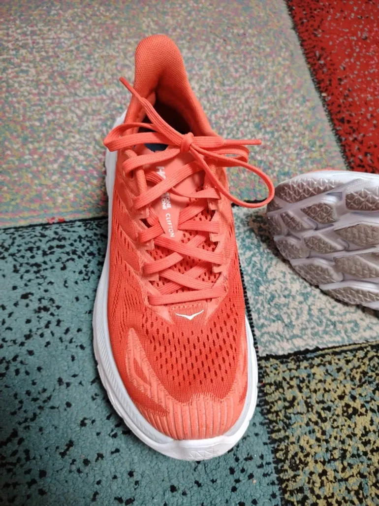 Used Hoka Clifton bike — image 4 of 12