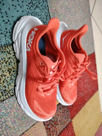 Used Hoka Clifton bike — image 9 of 12