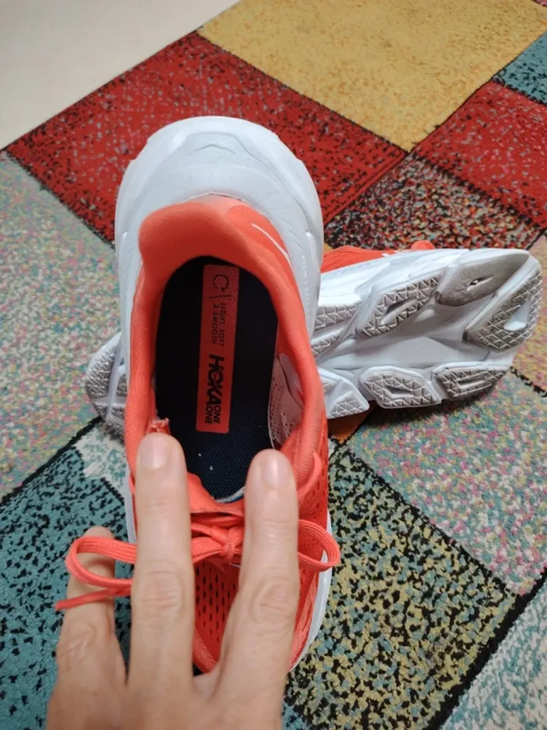 Used Hoka Clifton bike — image 6 of 12