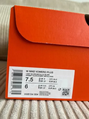 Used Nike Vomero Plus bike — image 6 of 6