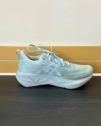 Used Asics Novablast 5 bike — image 10 of 13
