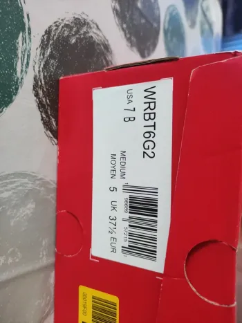 Tweedehands New Balance WRBT6G2 Running Shoes