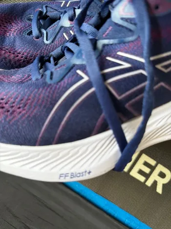 Used Asics pure gel bike — image 4 of 6