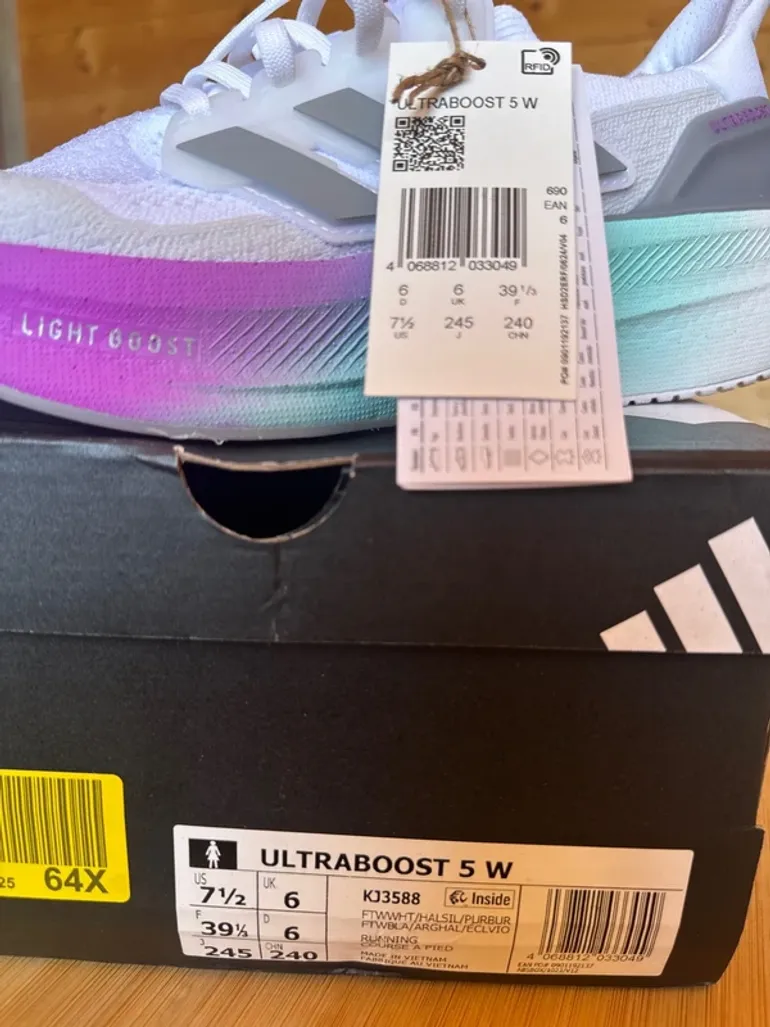 Used Adidas Ultraboost 5 W bike — image 3 of 5