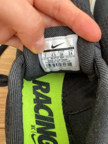Used Nike Pointés athlétisme bike — image 2 of 7