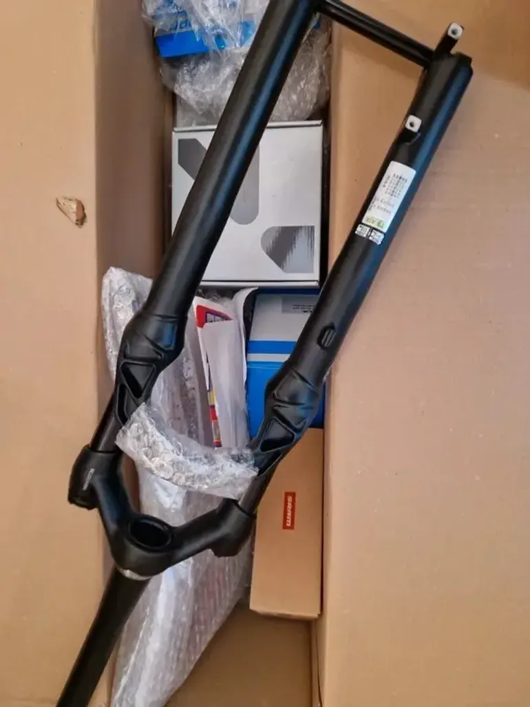 Used Manitou Markhor Boost 2026 bike — image 6 of 17