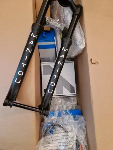 Used Manitou Markhor Boost 2026 bike — image 14 of 17