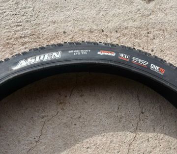 Maxxis Aspen Tyres & Tubes d'occasion