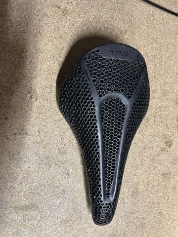 Used Fizik Vento Argo R1 Adaptive 2025 Saddles & Seatposts