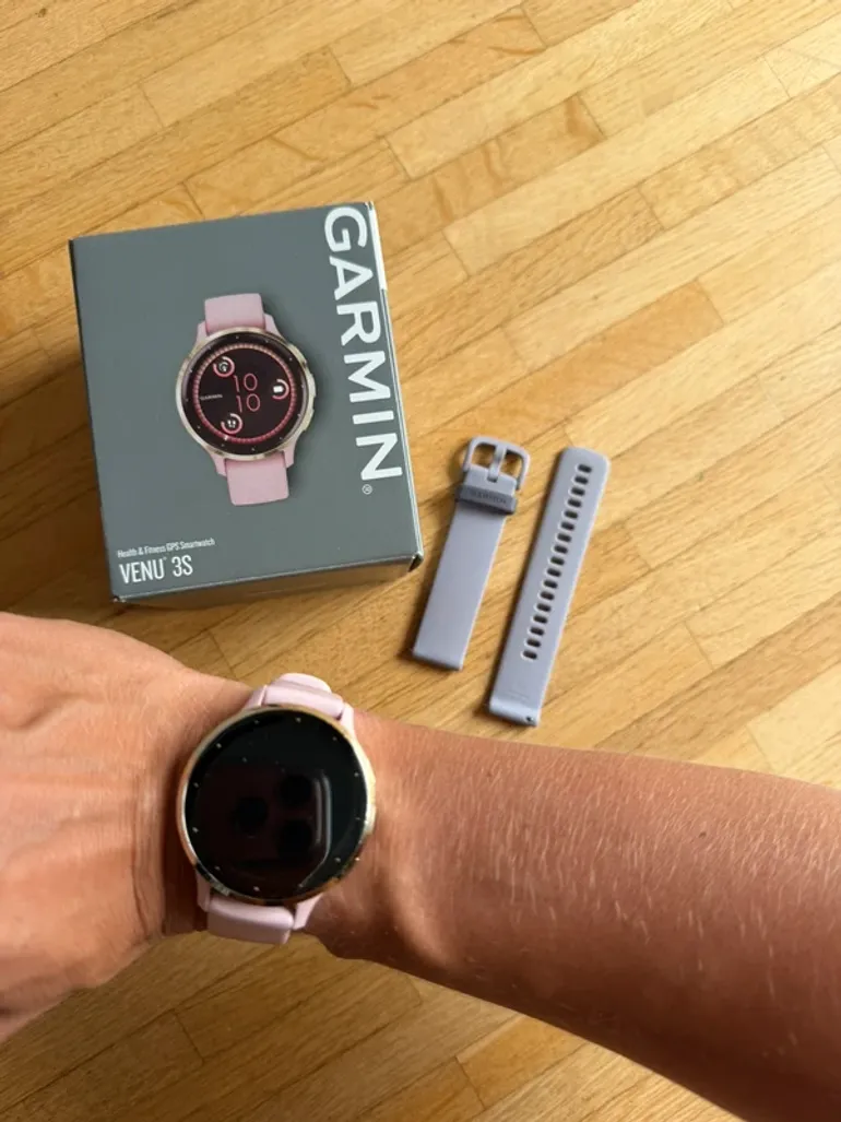 Used Garmin Venu 3s bike — image 3 of 3