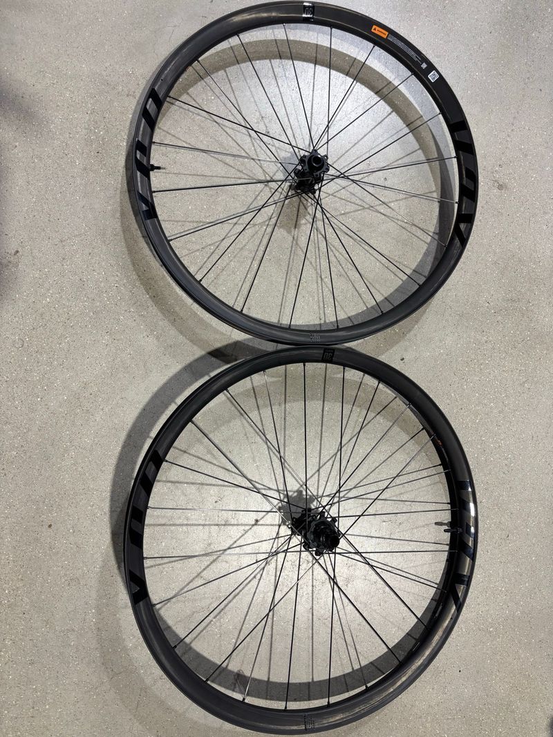 Used Giant Carbono MTB Wheels 2026 Wheels