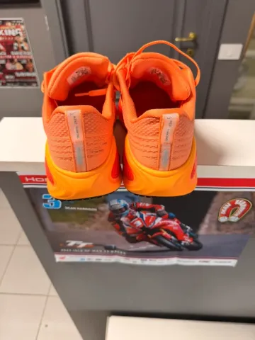 Brugt Nike Vomero 18 Plus bike — billede 2 af 5