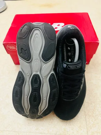 Used New Balance Fresh Foam X More V5 bike — image 10 of 12