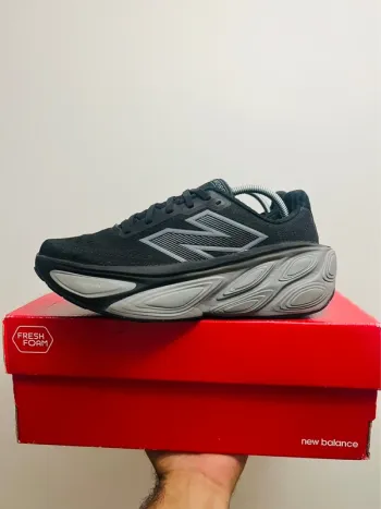 Used New Balance Fresh Foam X More V5 bike — image 4 of 12