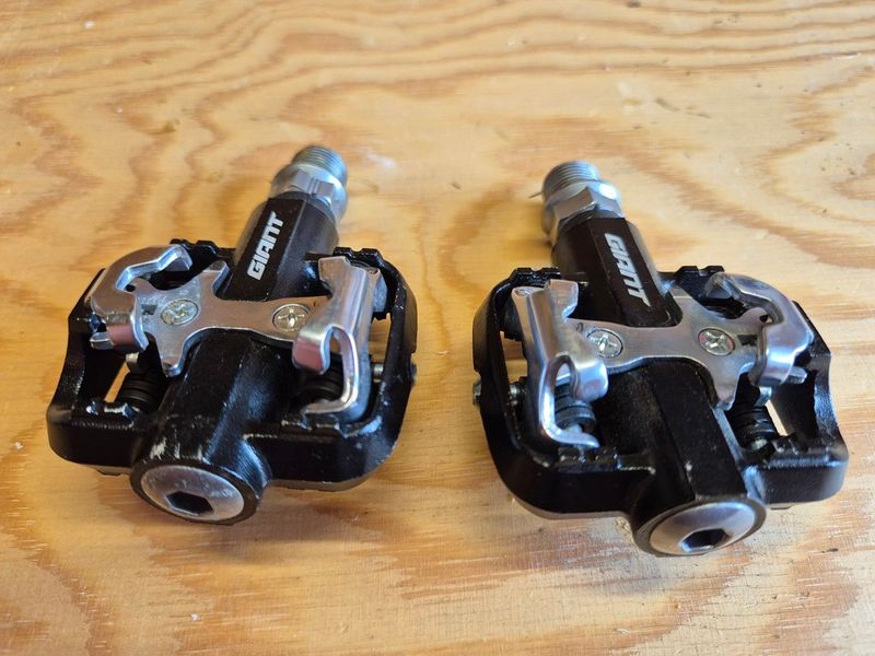 Giant XC Sport Clipless Pedal 2026 Drivetrain & Pedals d'occasion