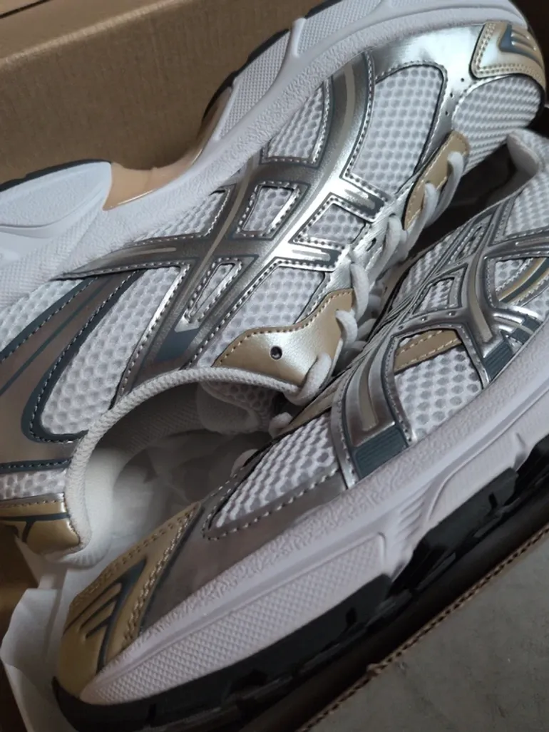 Used White Asics Gel 1130 bike — image 3 of 9