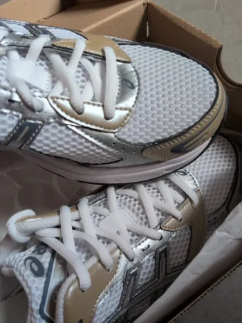 Used White Asics Gel 1130 bike — image 7 of 9