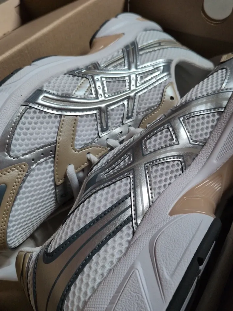 Used White Asics Gel 1130 bike — image 9 of 9