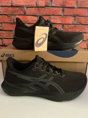 Used Asics Versablast 4 Running Shoes