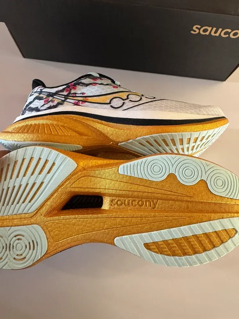 Used Saucony Endorphine Speed 5 bike — image 3 of 5
