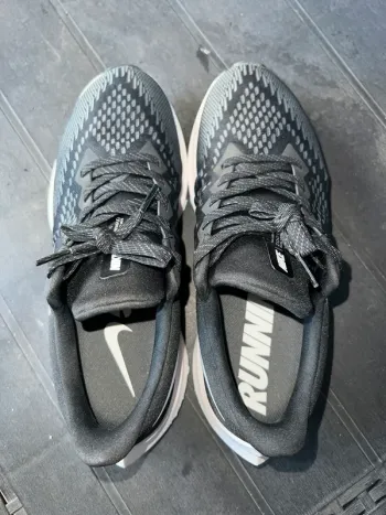 Used Nike Zoom Winflo bike — image 6 of 8