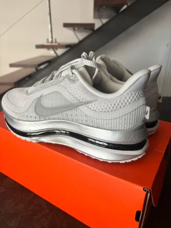 Brugt Pegasus Premium Running Shoes