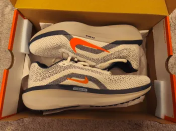 Brugt Nike Air Winflo 11 Running Shoes