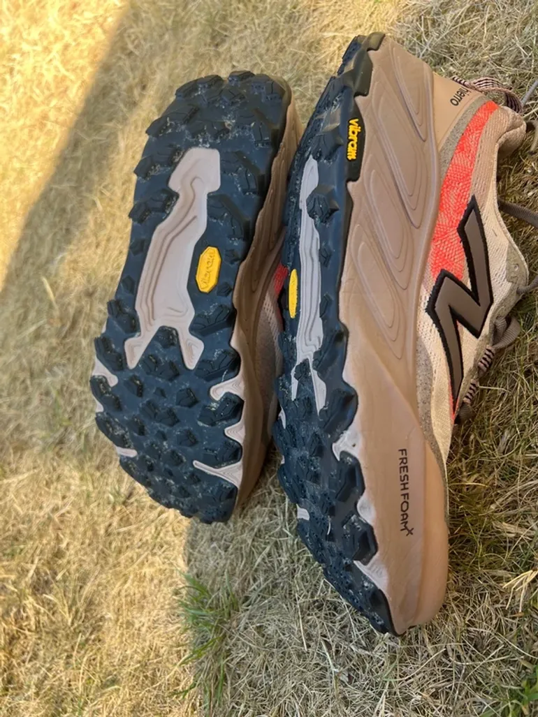 Used New Balance Fresh Foam X Hierro v9 bike — image 4 of 6