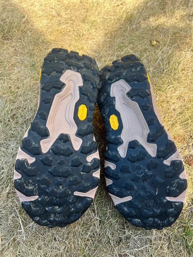 Used New Balance Fresh Foam X Hierro v9 bike — image 3 of 6