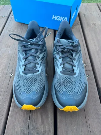 Used Hoka Challenger 8 GORE-TEX bike — image 5 of 6