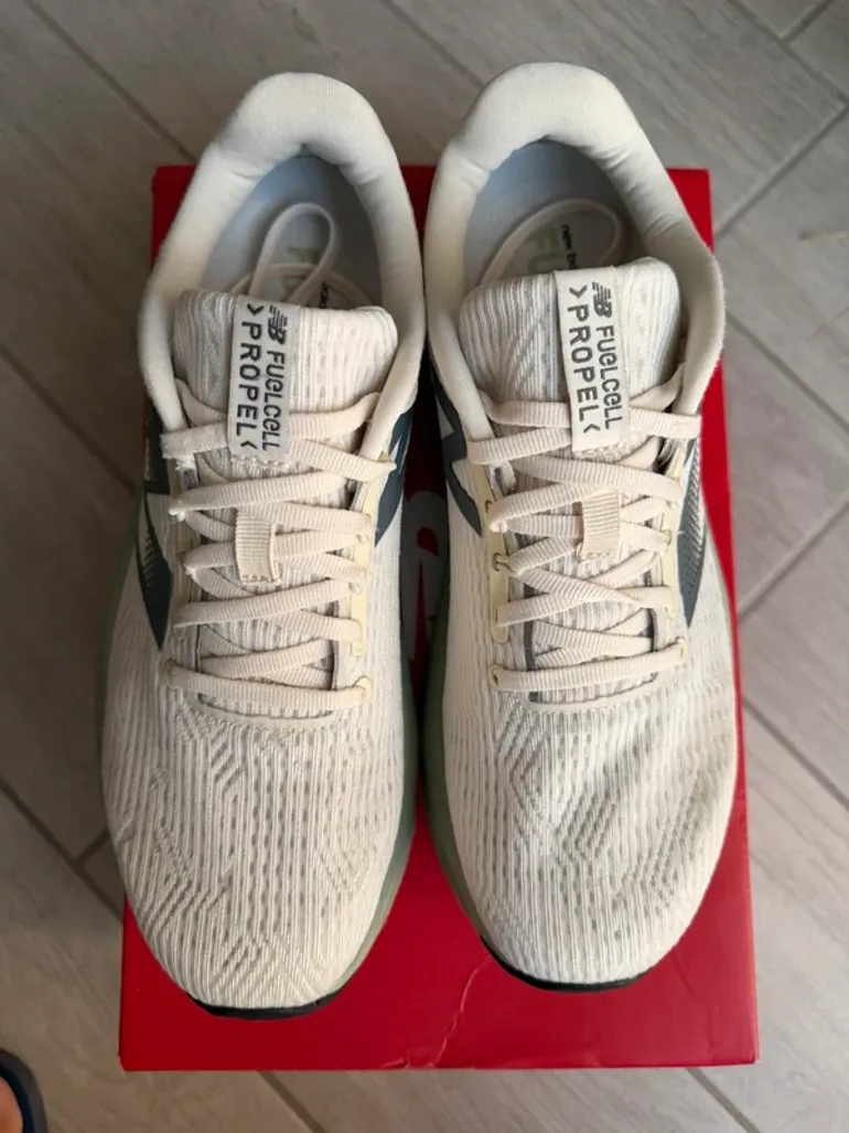 Used New Balance Trail Running Shoes bike — image 5 of 15