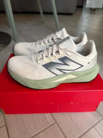 New Balance Trail Running Shoes Running Shoes usato