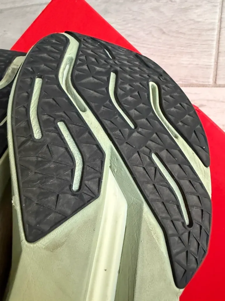 Used New Balance Trail Running Shoes bike — image 12 of 15