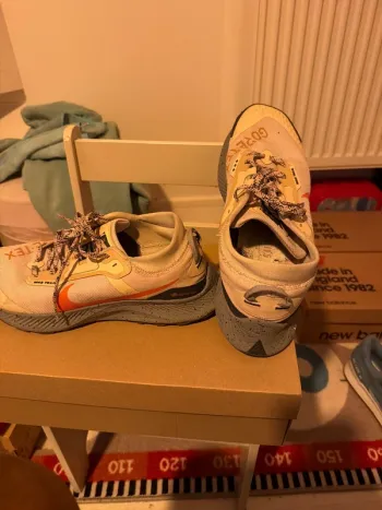 Used Nike Trail Gore-Tex bike — image 2 of 4