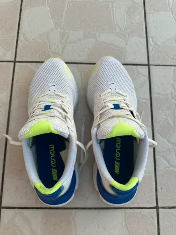 Used Nike Running Shoes bike — image 3 of 7