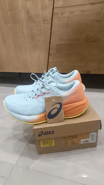 Brugt Asics Cumulus 28 Running Shoes