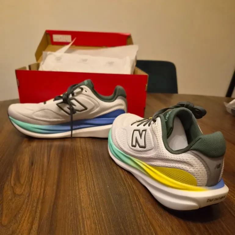 Gebrauchtes New Balance 1080 V15 bike — Bild 3 von 5