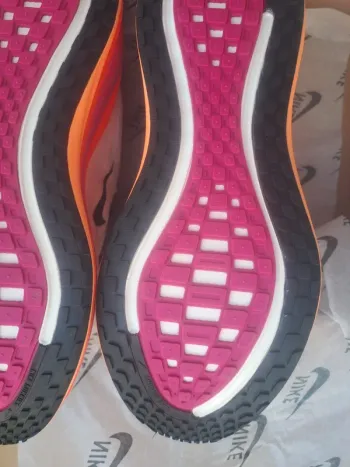 Used Nike Vomero Plus Run bike — image 10 of 10