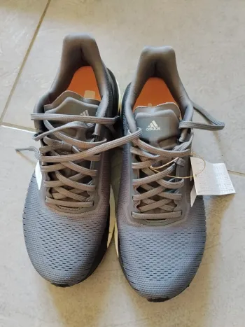 Adidas Solardrive Boost Running Shoes usato