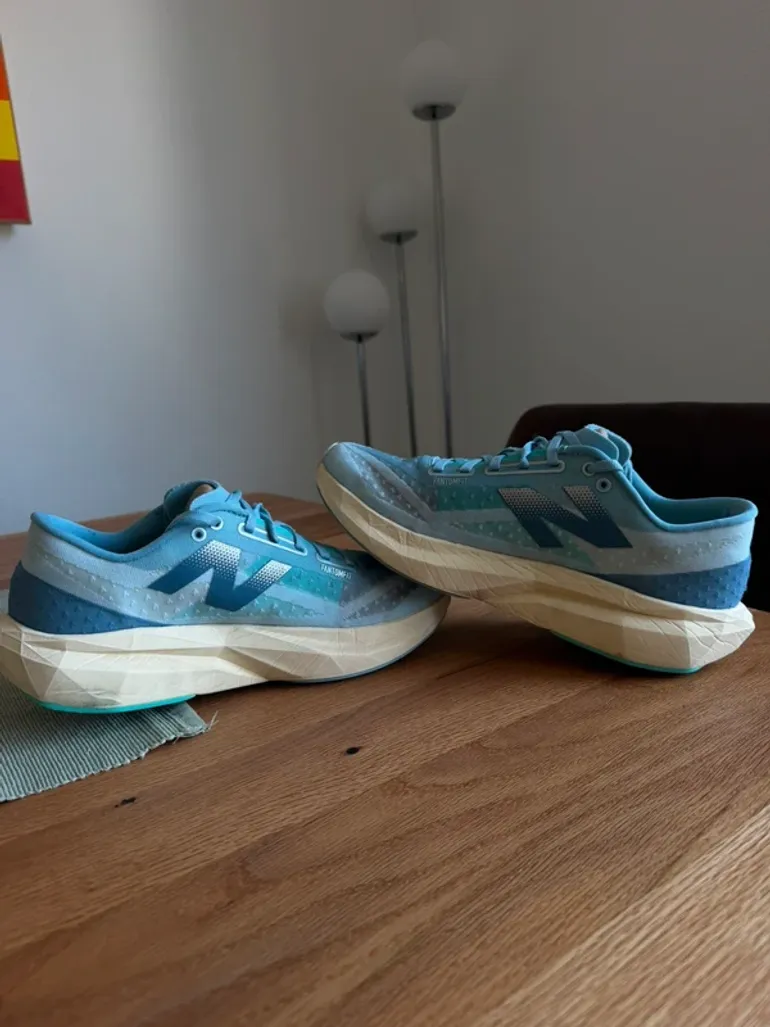 New Balance Fuecell Rebel V4 bike usato — immagine 7 di 14