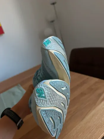 New Balance Fuecell Rebel V4 bike usato — immagine 12 di 14