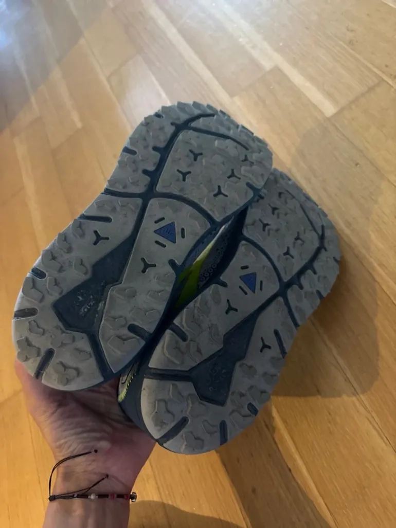 Used Brooks Running Shoes bike — image 3 of 5