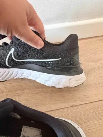 Nike React Infinity Run Flyknit bike usato — immagine 4 di 8