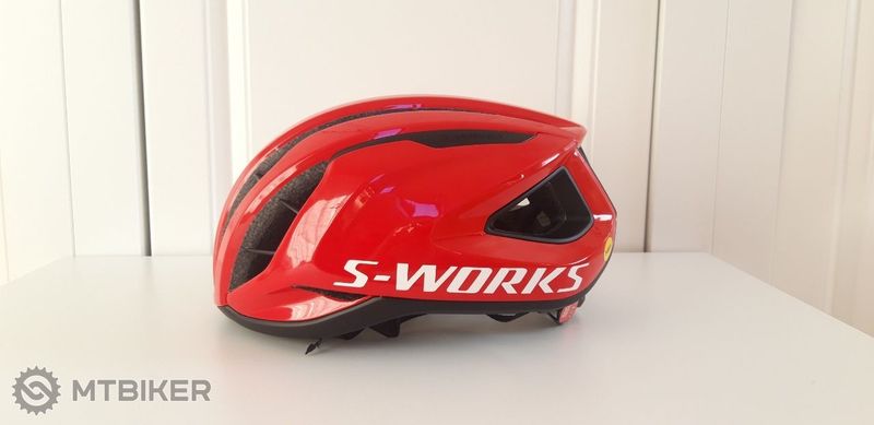 Použité Specialized S-Works Prevail 3 Vivid Red Cycling Accessories